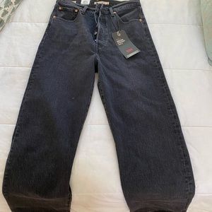 Levi’s Black Ribcage